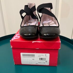 Nina Shiny Black Dress Shoes with Elastic Straps